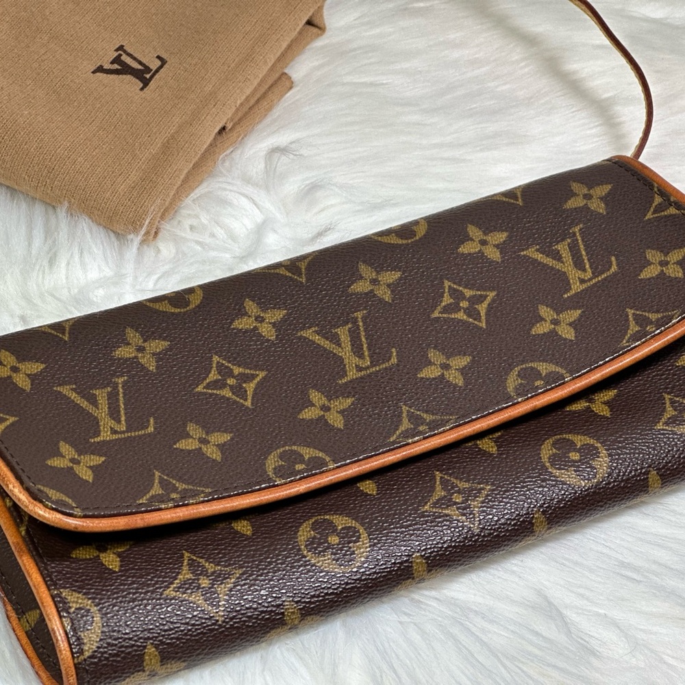 Vintage POCHETTE Twin GM